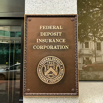 FDIC-1.jpg Building plaque identifying Federal Deposit Insurance Corporation